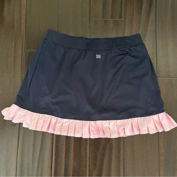 Tail Blue and Pink Tennis Skirt With attached Skirt Size Medium - Picture 2 of 4